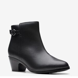 NEW CLARKS Black Leather Ankle Boots Sz 8.5